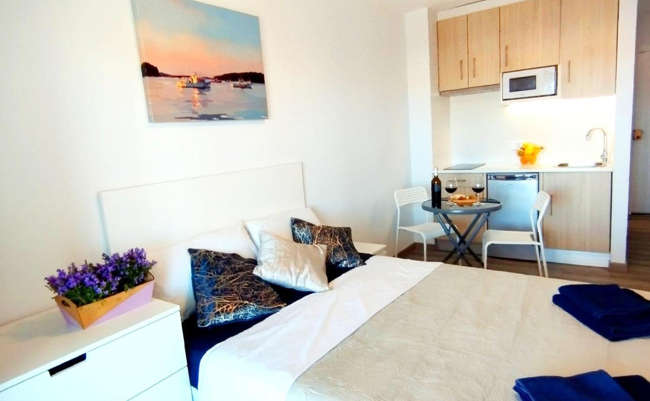 Studio With Terrace And Pool Torrevieja Dış mekan fotoğraf