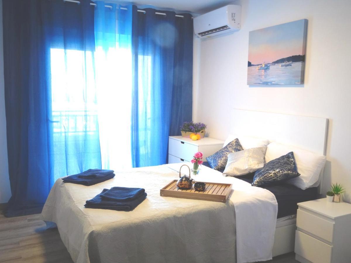 Studio With Terrace And Pool Torrevieja Dış mekan fotoğraf