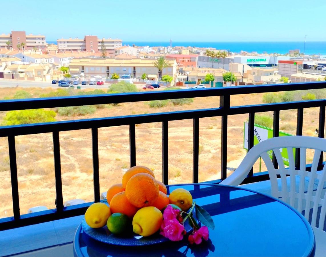 Studio With Terrace And Pool Torrevieja Dış mekan fotoğraf