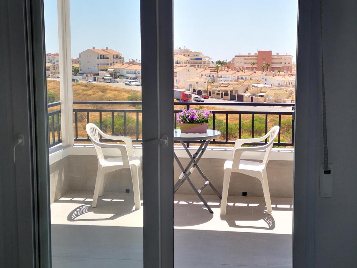 Studio With Terrace And Pool Torrevieja Dış mekan fotoğraf